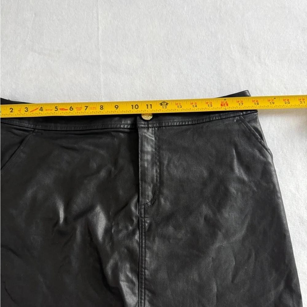Lilly Pulitzer Black Faux Leather Mini Skirt - Size 12 - Picture 5 of 8
